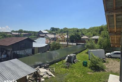 Casă cu 5 camere cu Teren 800 Mp în Plopu - 18