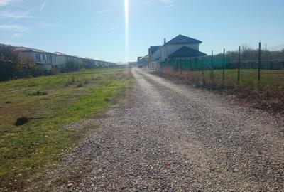 Teren Construcții intravilan de 450 mp, în Est - 1