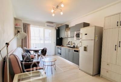 Apartament cu 2 camere semidecomandat, mobilat în Central
