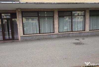 Spațiu comercial, de 120 mp, în Central - 10