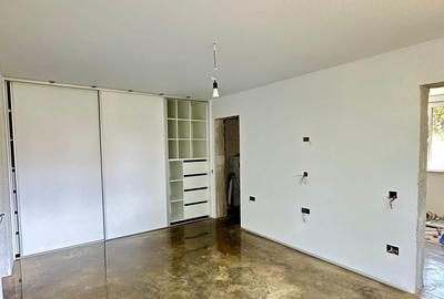 Apartament cu 2 camere în Micro 1