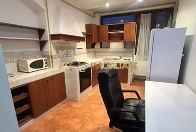 Apartament cu 2 camere decomandat în Romană