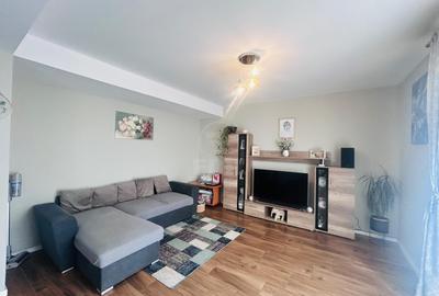 Duplex cu 5 camere cu Canalizare în Florești