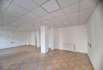 Spațiu comercial, de 82 mp, în Micro 12 - 2