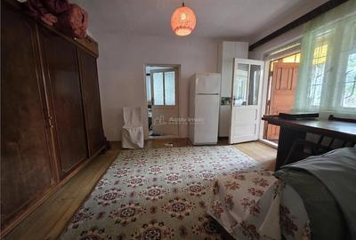 Casă cu 4 camere cu Teren 2621 Mp în Mihăilești