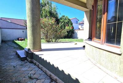 Casă cu 4 camere în Coiciu