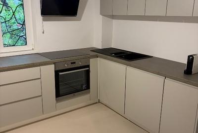 Apartament cu 4 camere decomandat, mobilat în Floreasca