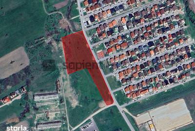 Teren de 13045 mp, în Sânmartin