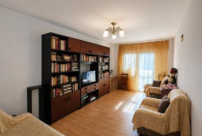 Apartament cu 3 camere decomandat în Răcădău - 1