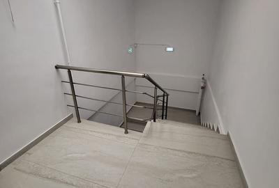 Apartament cu 3 camere în Central - 14