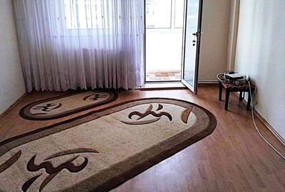 Apartament cu 2 camere decomandat în Lacu - 6