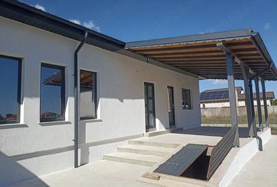 Casă cu Teren 610 Mp în Cumpăna