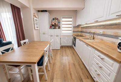 Apartament cu 3 camere semidecomandat, mobilat în Baciu