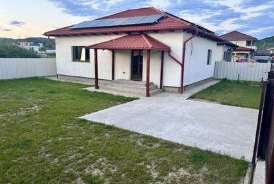 Casă cu 3 camere în Central