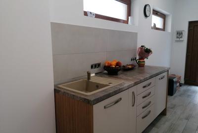 Apartament cu 2 camere decomandat în Central - 2