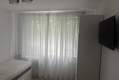 Apartament cu 2 camere decomandat în Titan