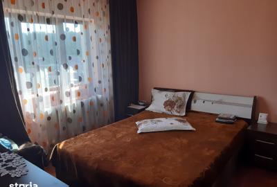 Apartament cu 2 camere decomandat în Nicolina
