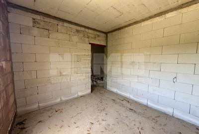Duplex cu 4 camere cu Canalizare în Central - 19