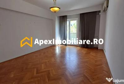 Apartament cu 4 camere decomandat în Unirii