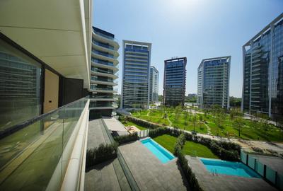 Apartament cu 4 camere decomandat în Floreasca