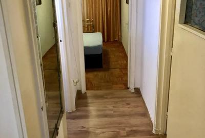 Apartament cu 3 camere decomandat în Berceni
