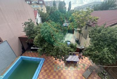 Casă individuală cu 11 camere cu Canalizare în Dristor - 1