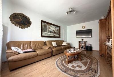 Apartament cu 3 camere decomandat, mobilat în Plăvăț II - 1
