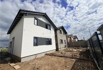 Duplex cu 4 camere cu Canalizare în Urseni - 2