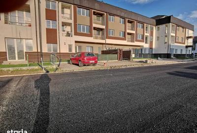 Apartament cu 3 camere în Tractorul - 2