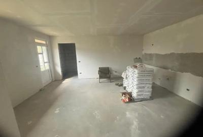 Casă cu 4 camere în Gherghești
