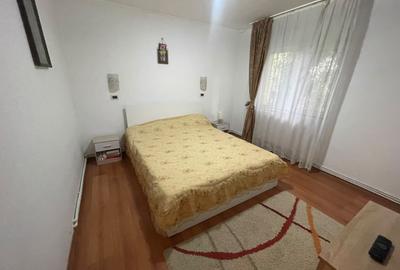 Apartament cu 3 camere decomandat în Canta