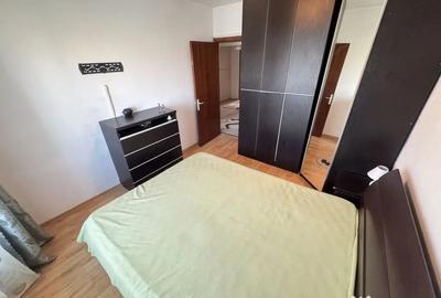 Apartament cu 3 camere decomandat în Delfinariu