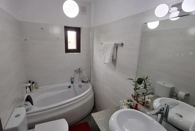 Apartament cu 3 camere decomandat în Central - 3
