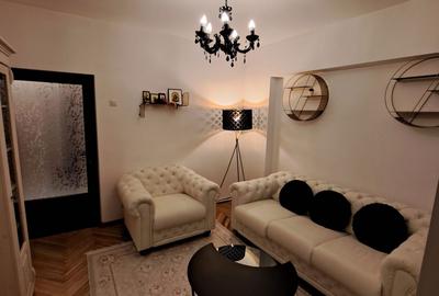 Apartament cu 3 camere semidecomandat în Central - 1