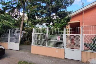 Teren de 1800 mp, în Central - 8