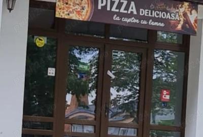 Spațiu comercial, de 110 mp, în Central - 4