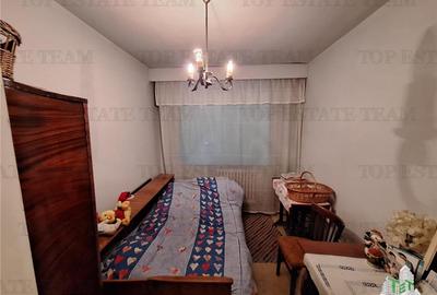 Apartament cu 4 camere decomandat în Viziru 3 - 3