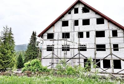 Pensiune 25 camere,1 restaurant,1 sala sedinte 2.000mp teren - 3