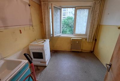 Apartament cu 3 camere decomandat în Dristor - 4