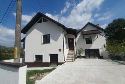 Casa de vanzare 214mp in zona de deal - 10