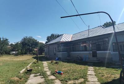 Vand casa cu teren 2000mp Baicoi Prahova