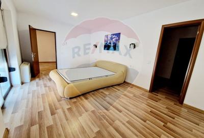 Casa / Vila cu 4 camere de vanzare - 13
