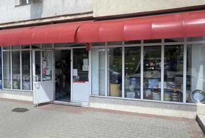 Spațiu comercial, de 85 mp, în Central - 4