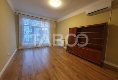 Apartament 2 camere decomandat etaj 1 zona Negoiu bloc de caramida - 2