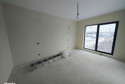 Casă cu 4 camere cu Teren 400 Mp în Corbeanca