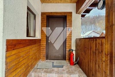 Casă cu 6 camere cu Teren 685 Mp în Râu Sadului - 10