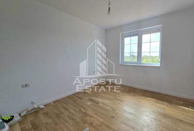 Jumatate de duplex, modern, cu 4 camere si 2 bai, Sag, vatra satului - 4