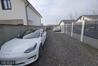 Casă cu 4 camere cu Teren 300 Mp în Lumina