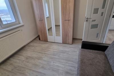 Închiriez apartament 2 camere - 3