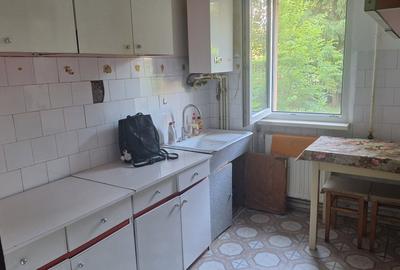 Apartament cu 2 camere semidecomandat în Gemenii
